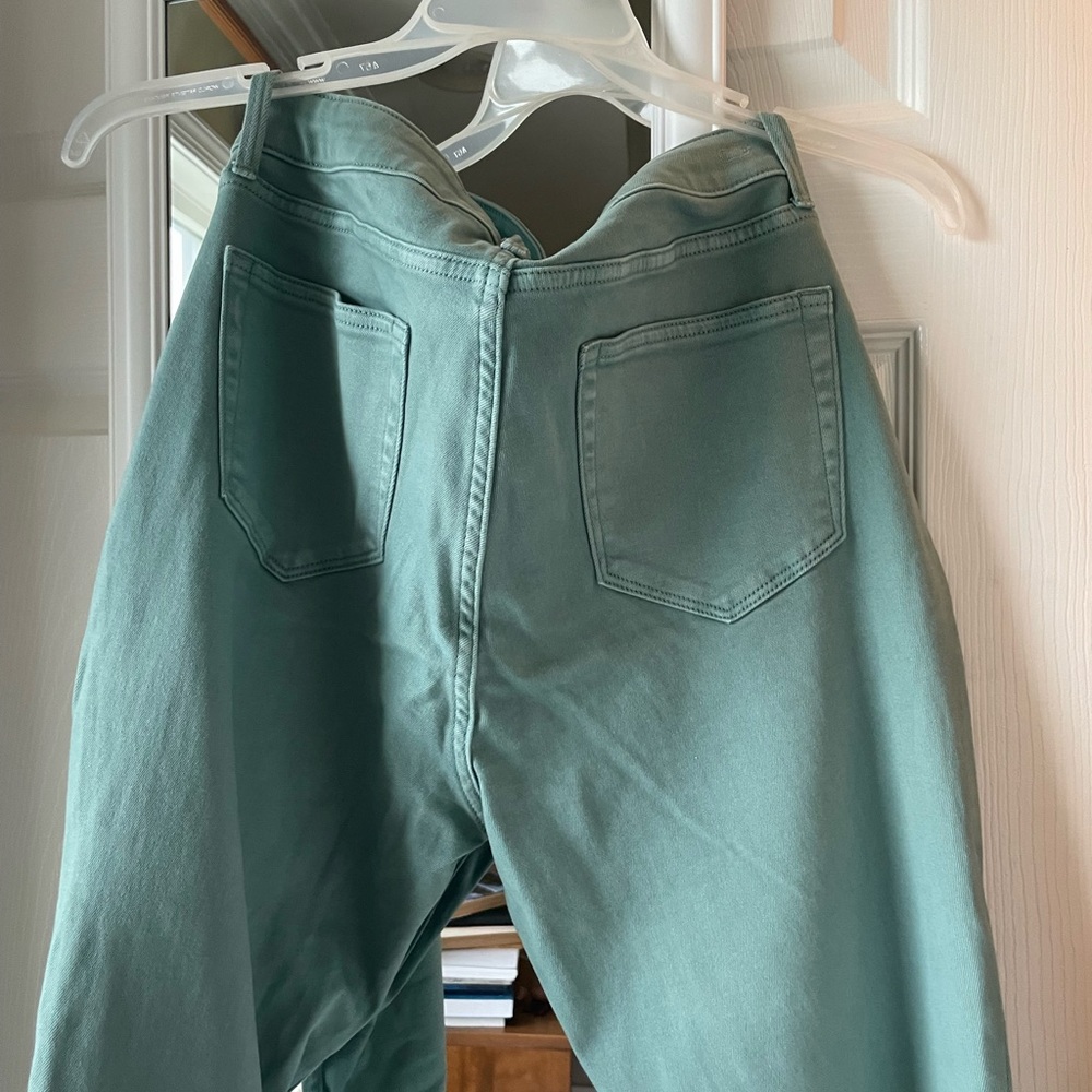 Vineyard Vines High-Rise Jeans in Sage Green - Picture 7 of 8